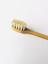 画像をギャラリービューアに読み込む, バンブー歯ブラシ / Bamboo Toothbrushes