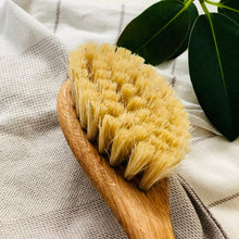 画像をギャラリービューアに読み込む, ボディブラシ / Bath Brush With Handle by Iris Hantverk